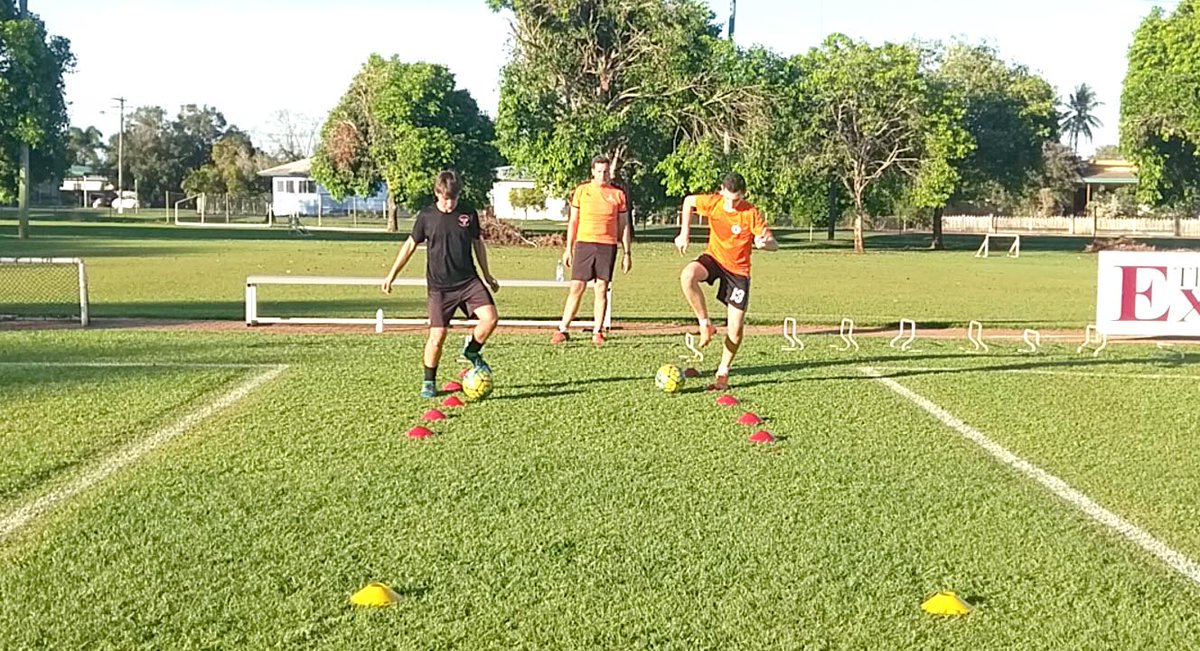 AVSFootball's tweet photo. Great afternoon sessions with Jenna, Amy, Daniel and Logan..
Hard work in the heat, attitude and commitment outstanding! https://t.co/khLjCON1Nn