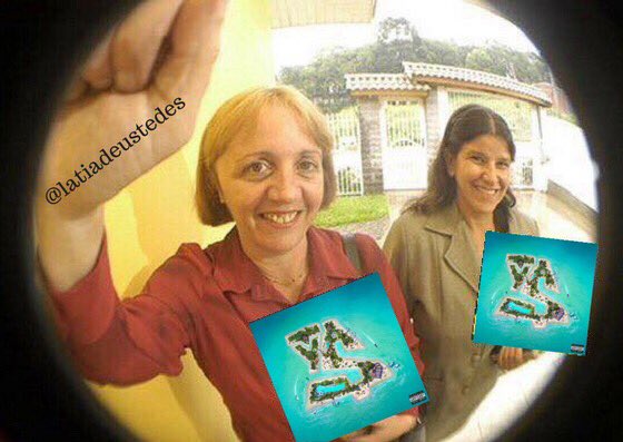 PUEDO REGALAR MUCHAS COPIAS DE IN YOUR PHONE. RT SI LA QUIERES Y DEJEN SU CORREO EN EL TUIT PARA MANDARLAS. #BuyInYourPhoneOnItunes