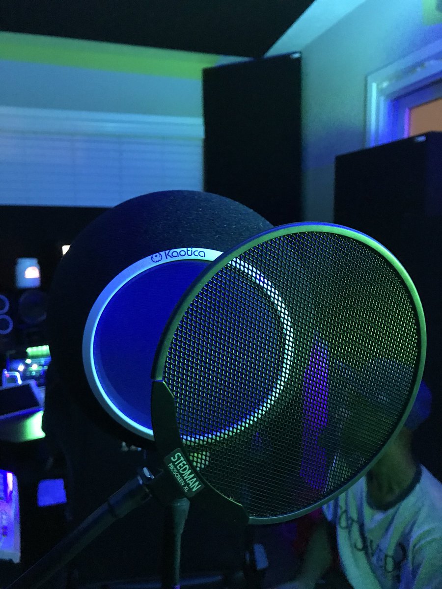 It’s almost the weekend, but first...

🎧🎤