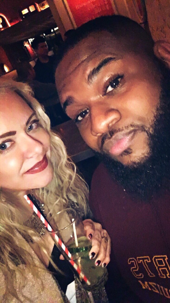 IAmMissTLC's tweet photo. FYI: When @eb4prez & I hang out, TRUST that music will be discussed, demonstrated & dissected. #EBKnows https://t.co/zy1TkZkNDP