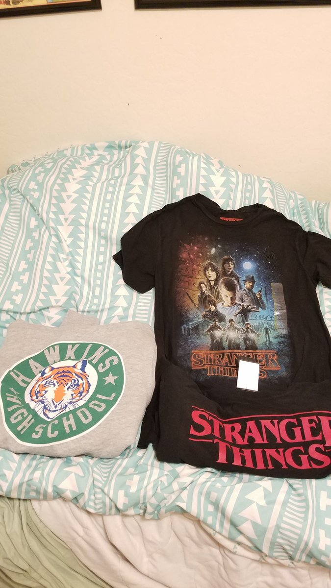 ytbtflr's tweet photo. this wait has felt so long ❤ @milliebbrown @FinnSkata @noah_schnapp @GatenM123 @calebrmclaughl1 @Stranger_Things #StrangerThings https://t.co/ySpwI3NljH