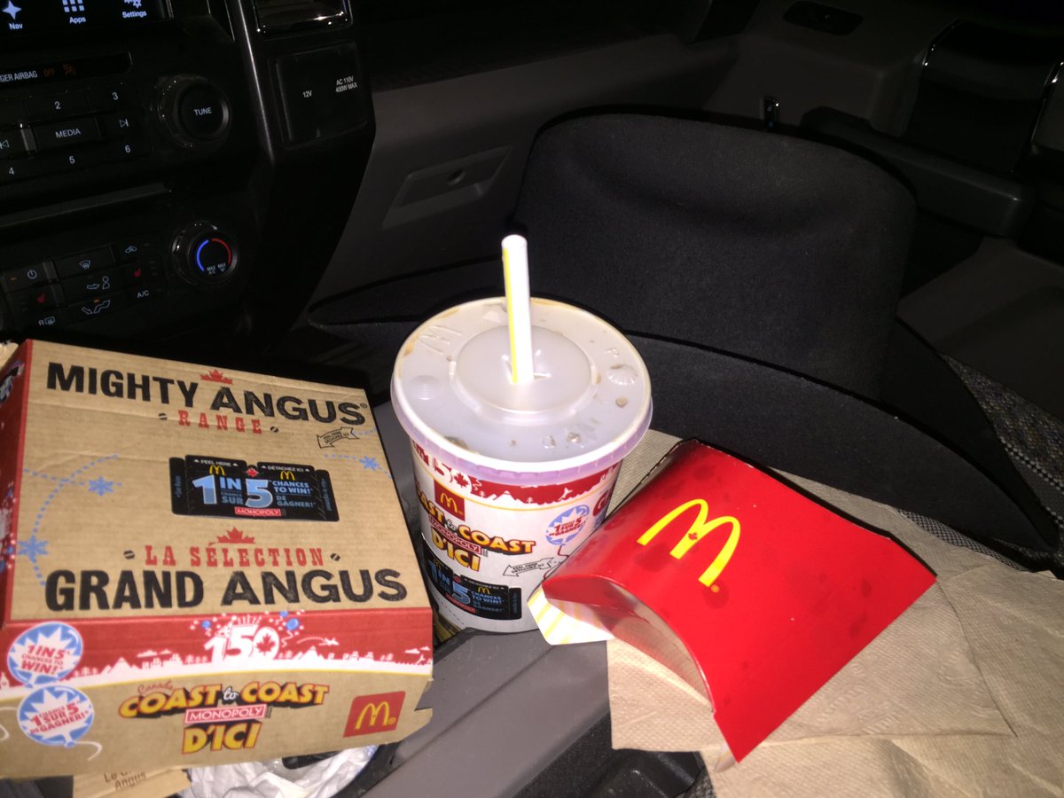 SouthRanchTim's tweet photo. Traveling home from @CanadianBeef with @McD_Canada another Canadian ranch/farmer partner #ranchlife #notwithoutcandianfarmers #beefbusiness https://t.co/iJ0AnSqOpC