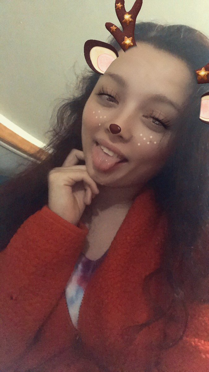 CarrieDsntCaree's tweet photo. Night✌🏼💤💤 #goodnight #snapchat #deerfilter https://t.co/c23OHLyPjx