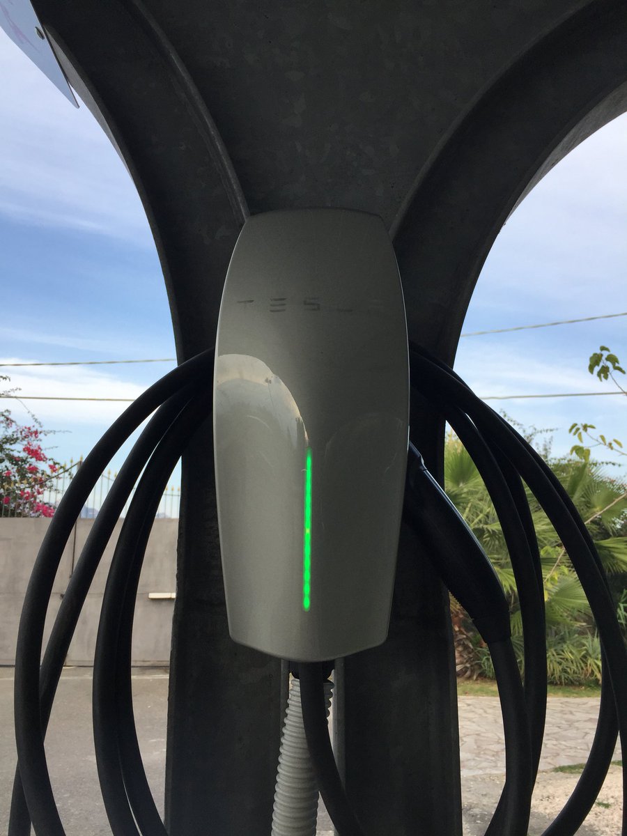 castellosmarco's tweet photo. New #tesla #chargingstation in #sicily https://t.co/KNd3I5ZgTo https://t.co/YLytsxKCmR