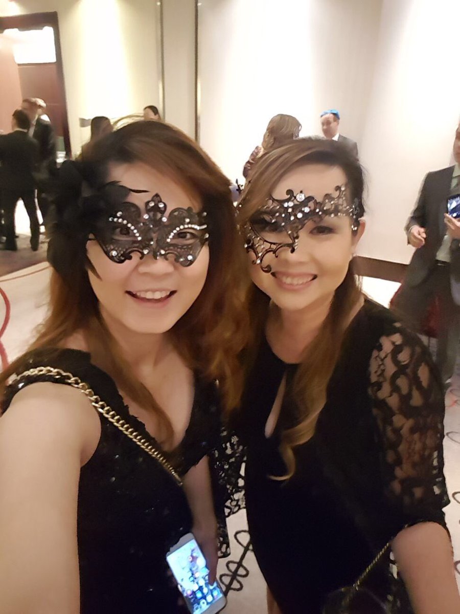 inthequiettime's tweet photo. Enjoying the evening #pacmask #PacGenNext @LowenTrang_TD @CSirovyak_TD https://t.co/yUuHSWwA3O