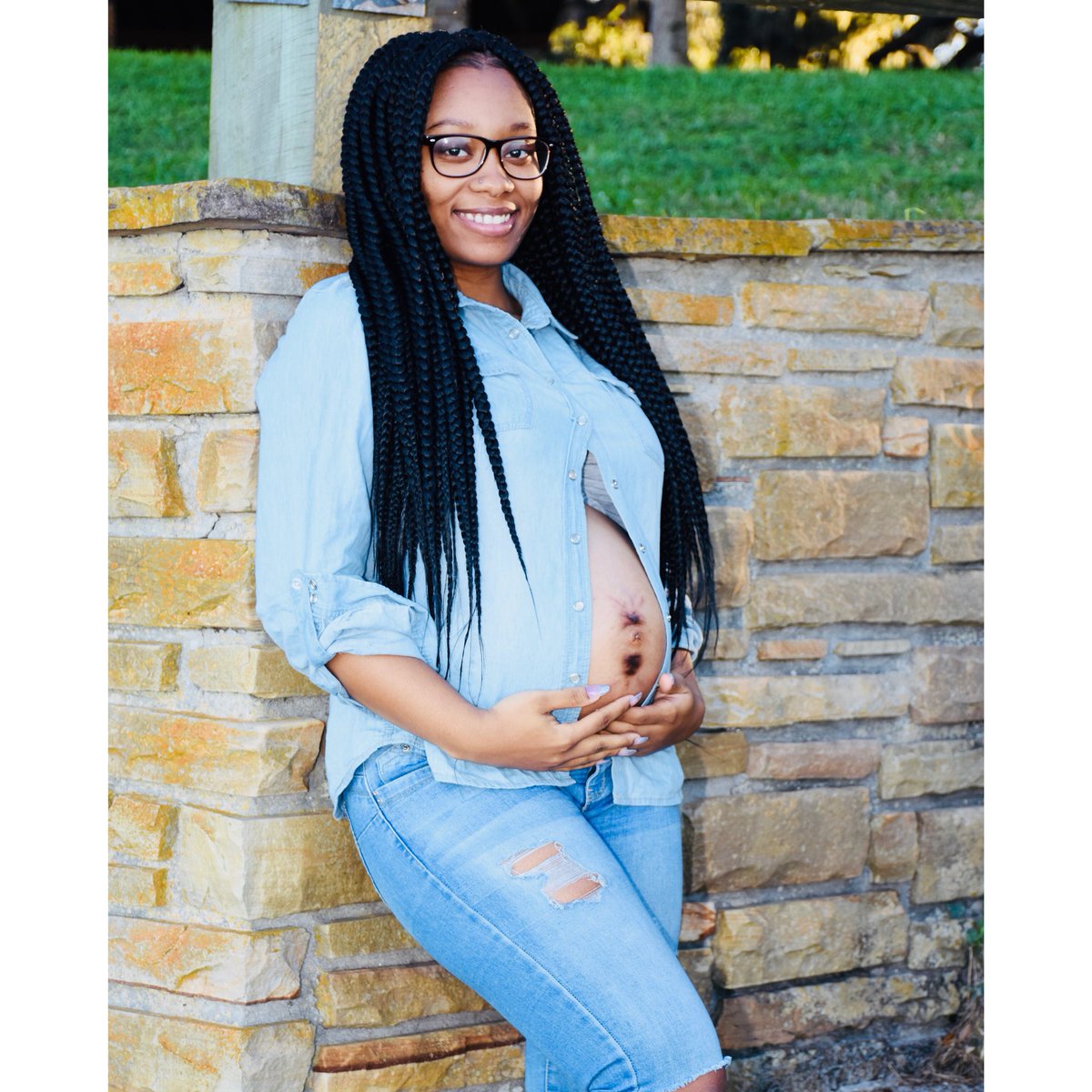 Tyaisha_Renee's tweet photo. Happy 19th to me 🎉💙 

#glowing and growing https://t.co/PsH1RENFf1