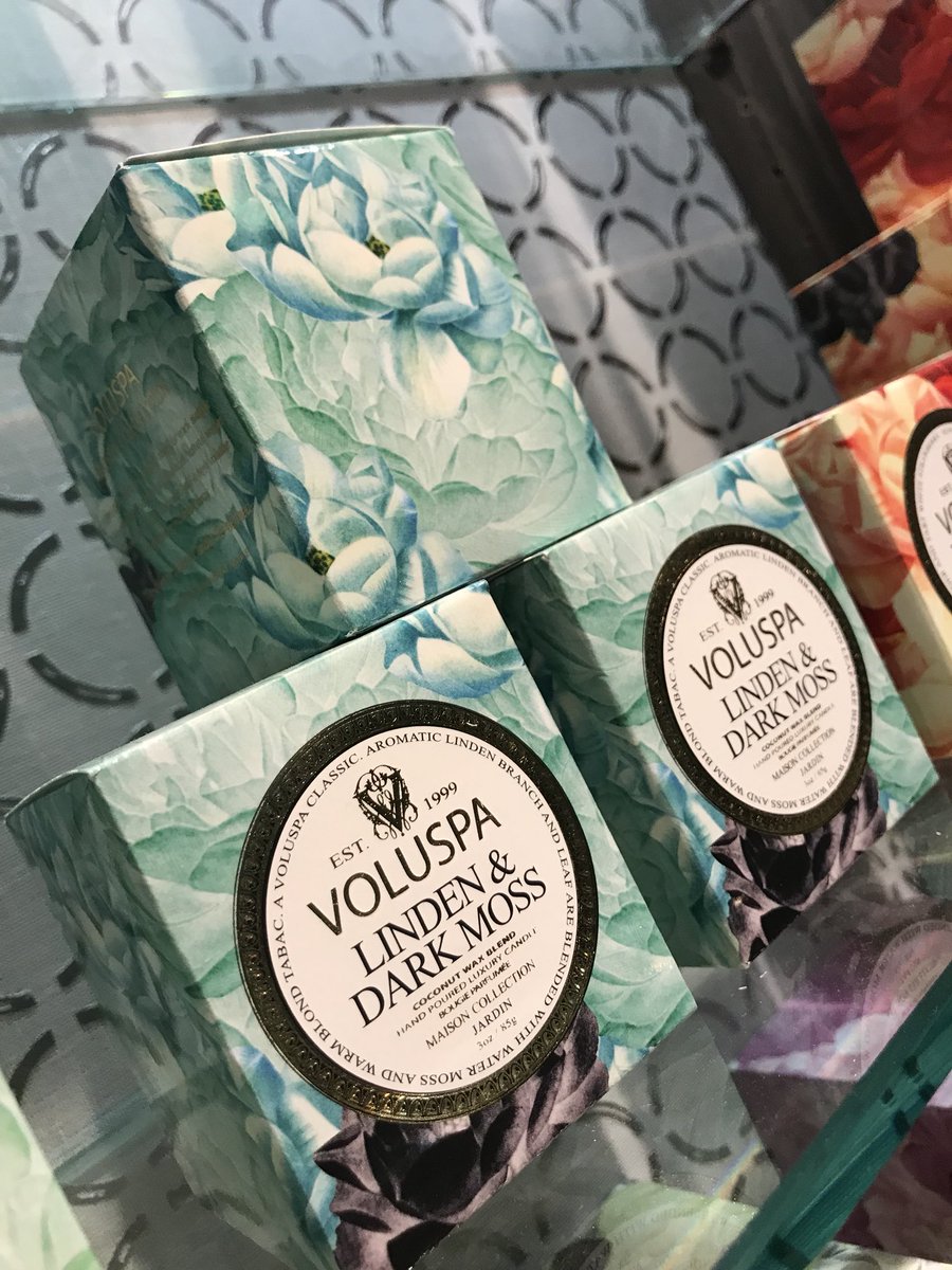 GemmaTouchstone's tweet photo. we stopped at the gift shop and they have @VoluspaCandles #oneineverycolor @hyattregency_lax @unitylaAtHyatt #unquestionablyunairport https://t.co/3dcZ14NMch