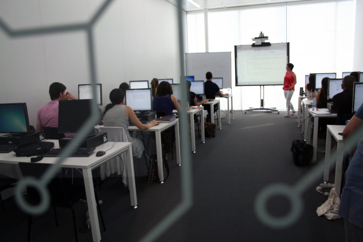 ExactMatchSpain's tweet photo. Hoy comenzamos nueva edición de #ExactMatch en #Barcelona para aprender #Adwords durante 4 fines de semana en #Cibernarium https://t.co/NtARTm5LBK