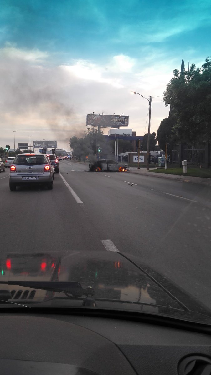 thebe786's tweet photo. Roads closed, Electron ave and R24 east towards the #ORTamboint. Maxi Taxis on strike @eNCA @khayatraffic @SABCNewsOnline https://t.co/rtjZRfqQ6d