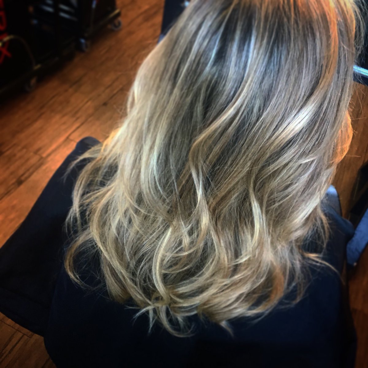 Rich1Beauty's tweet photo. Love doing what I do #highlights #caphighlights #wella #notonerneeded #rich1beauty #blondehair #blondehighlights #blondeshavemorefun https://t.co/61AmTMIHFc