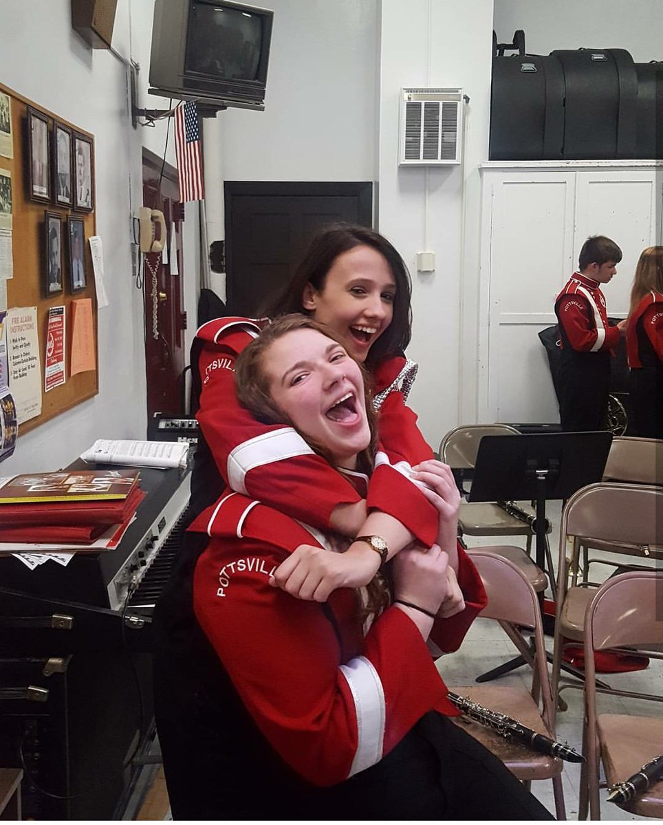 estinnett28's tweet photo. HAPPY BIRTHDAY TO EVERYONE'S FAVORITE MOM ❤❤ #19af @Abbadabbatha https://t.co/i5PCOVsFkC