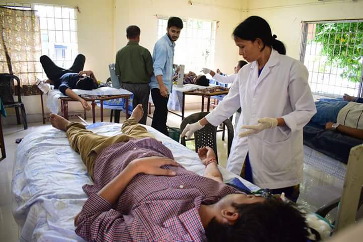 AEC_1955's tweet photo. Voluntary Blood Donation Camp was successfully held at Assam Engg. College Dispensary .Around 200 students registered for Blood Donation https://t.co/17r5x347MX