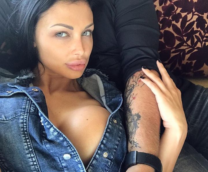 claredennise's tweet photo. Reshare @babesontop Aletta Ocean: Jeans https://t.co/gtr53oYTE8 #FBBabes https://t.co/I0jkPBlZgz