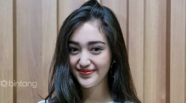 SCTV's tweet photo. 6 Gaya Ranty Maria yang Cantik dan Imut https://t.co/FaEbbdLK1s via @BintangcomID https://t.co/OcOMB2sd57