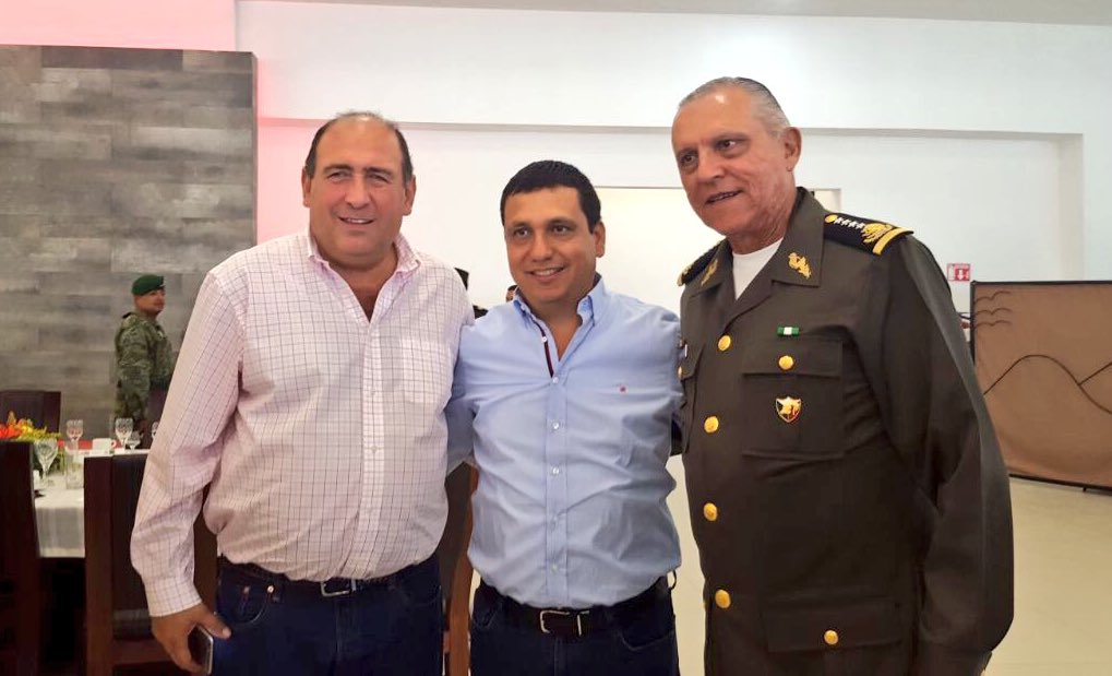 JuanGlz13's tweet photo. El día de hoy tuvimos la visita del general Salvador Cienfuegos Zepeda, así como del gobernador #RMV en el #MegaCuartel de #SanPedro https://t.co/2XLzrXI5Y0