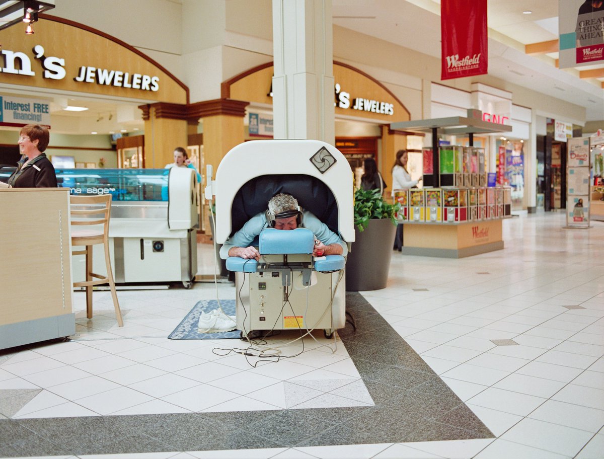 themakhazine's tweet photo. Need a break? Brian Ulrich, Cleveland, OH, 2003
https://t.co/hAFNGfyxow
#photography #brianulrich #retaillife #lifeistostressful #mallrats https://t.co/cTesW4tkQA