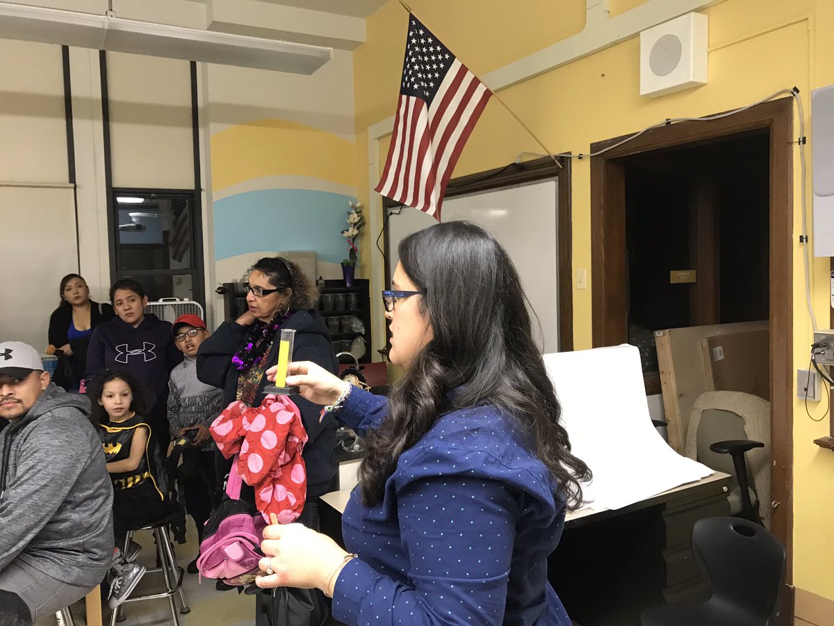 Mrs_ATobias's tweet image. Our amazing #marvincamras staff,alumni,&amp;amp;friends made #SpookySTEMNight a success! Over 950 attending! @cpsSTEM @ChiPubSchools @MSUrbanStem