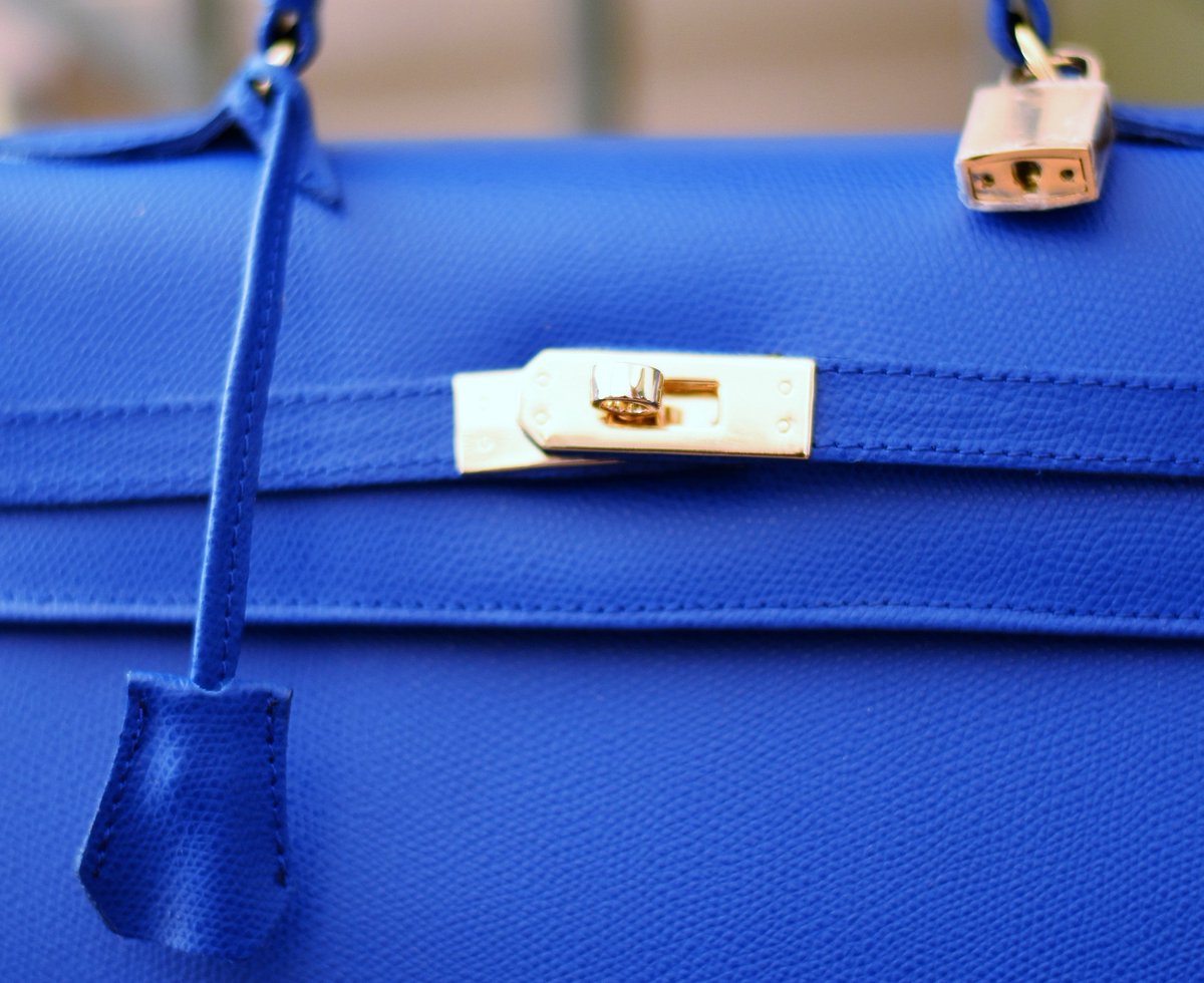 MarcheMade's tweet image. GOOOOD MORNING EVERYONE! 
Beautiful Blue.. Smart, Sassy and Sophisticated. Perfect for any event. 
Grab yours at frommarche.com!!