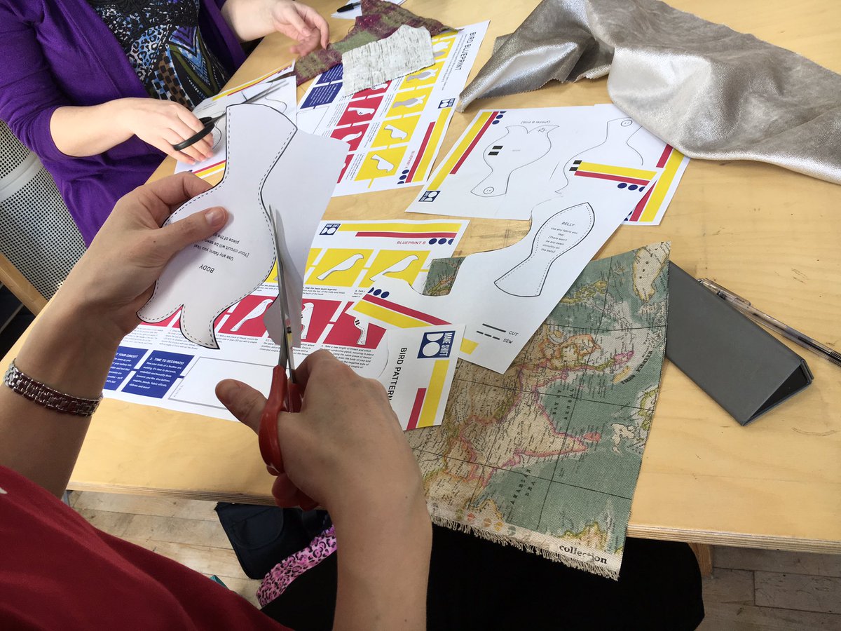 MakeShiftDND's tweet image. This morning is well underway! #CCMakeShiftDo #makeshiftdnd #etextiles @DJCAD