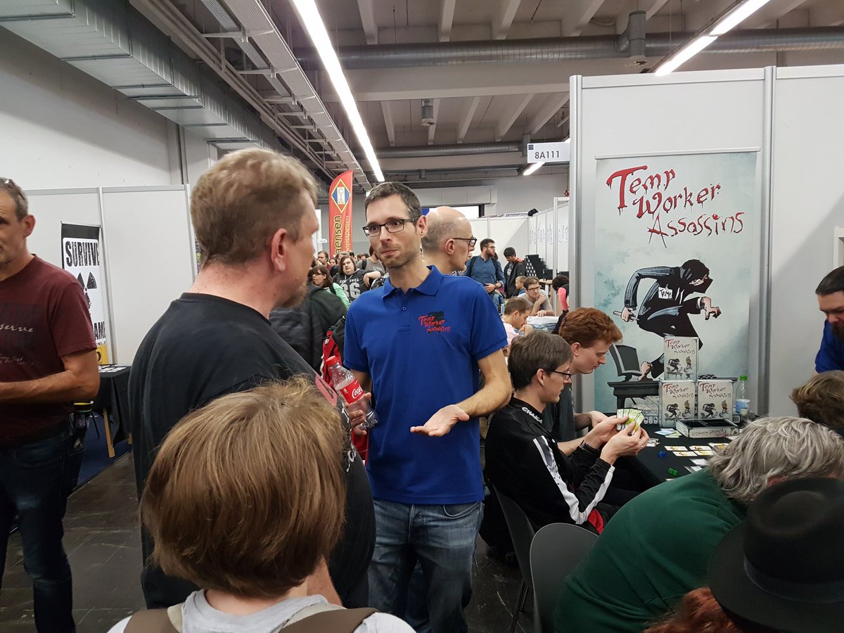 Pete gives someone the choice of 'play or die?' They chose to play. #Spiel17 #Essen17 , Hall 8