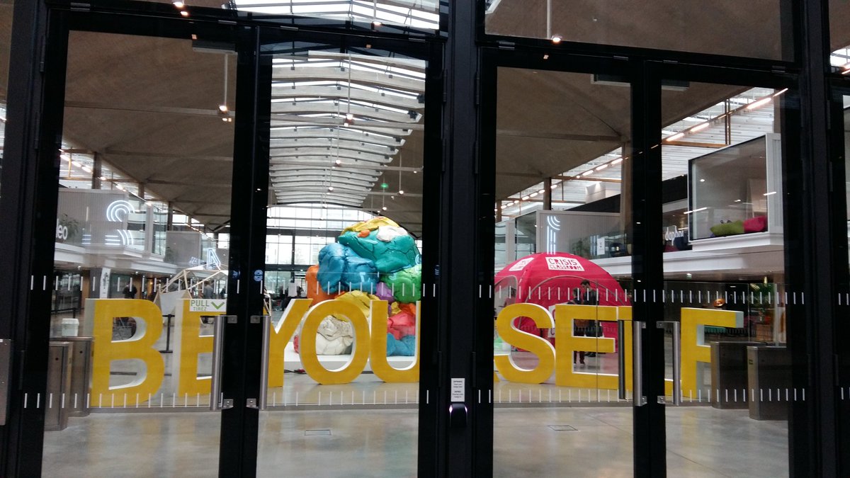 jananueva's tweet photo. 1st time @ #StationF, Paris latest startup incubator for the #TechfugeesSummit : lots of new ideas (but blockchain still a mystery 2 me) https://t.co/n0gjCj38C2