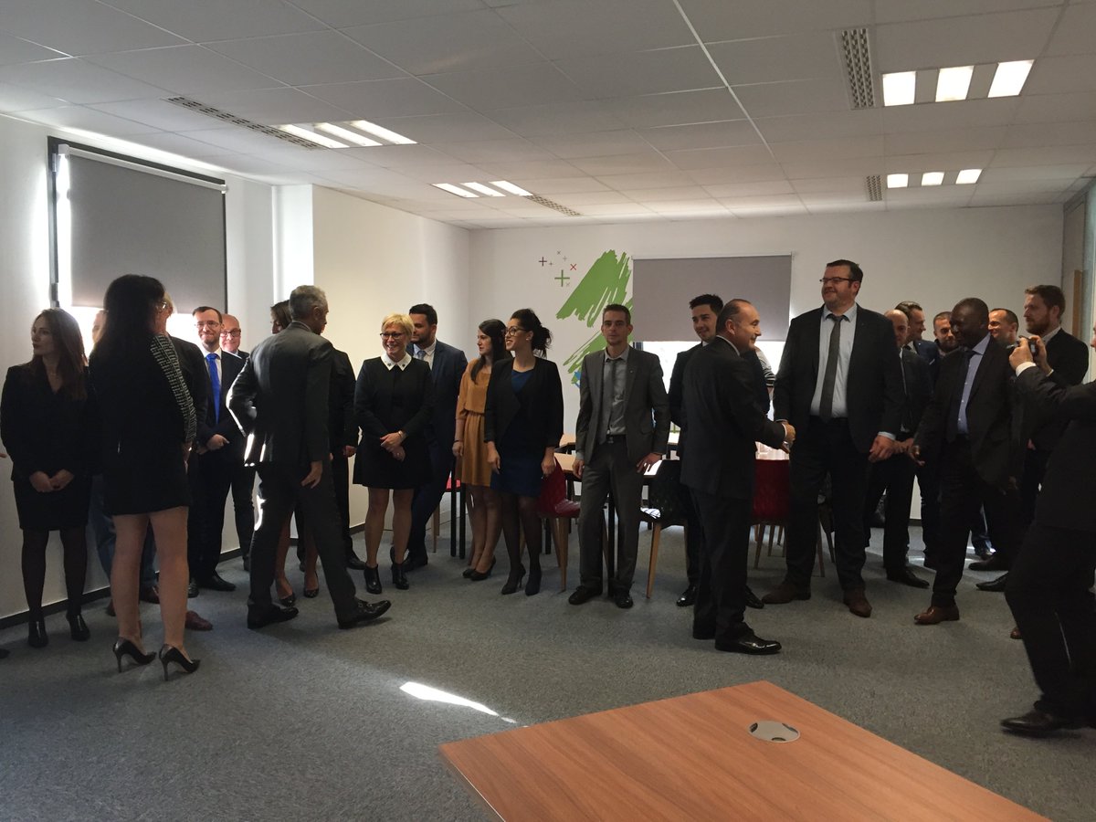 Suite de la journée à Lille avec la rencontre des équipes APIE &amp; distribution@AXAFrance <a href="/Jacques2Peretti/">Jacques de Peretti</a> <a href="/MarieeOlivier/">Olivier Mariée</a> <a href="/ehennau/">Hennau Elie</a> <a href="/Guillot2S/">David Guillot de S</a>