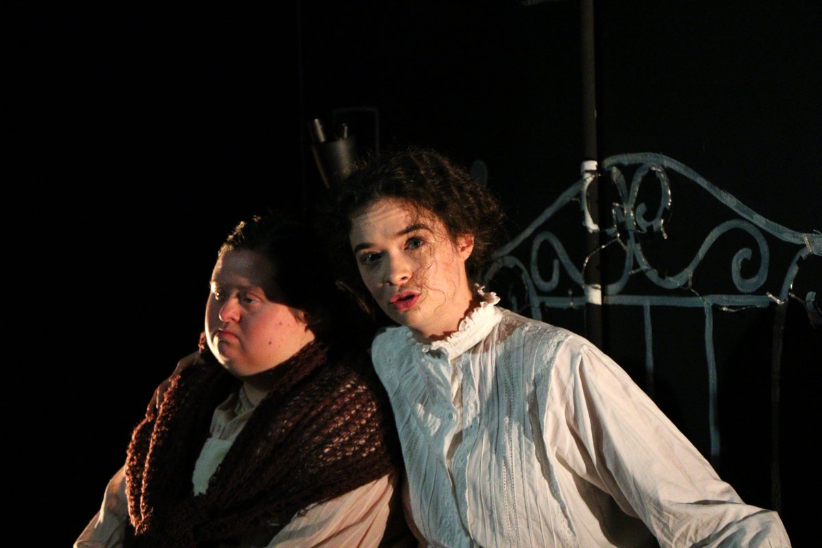 thespyinthestalls tweet media