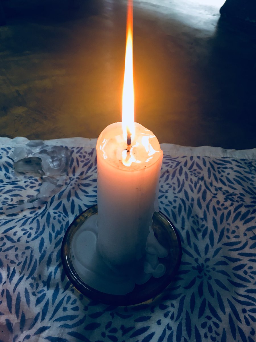 sarah_brinda's tweet image. ‘Like a candle I realise in my dissolution lies my becoming’ #AuthenticMovement #witnessing