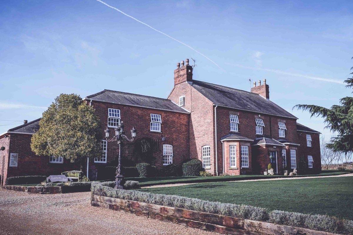 Looking for an exclusive #wedding venue in #Nottingham? Contact us to book your own private viewing swancarfarmcountryhouse.com/contact-us/
#WeddingPlanning