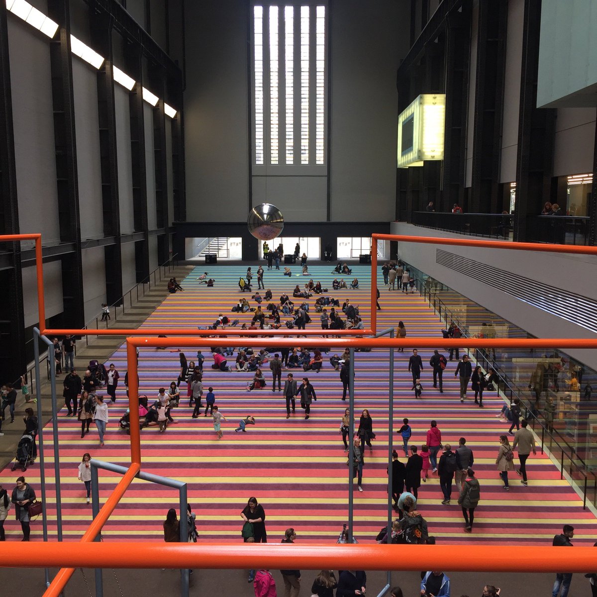FiumanoProjects's tweet image. #TurbineHall :Hyundai Commission: SUPERFLEX  ‘One Two Three Swing!’ on view now at Tate Modern until 2 April 2018.