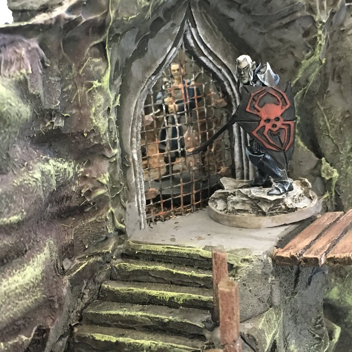 twenty8tabletop's tweet photo. These are some pics of my #DnD5e setting I built for the kick off run with my new Party.The Drow-Outpost VELKYNVELVE from Out of the Abbys🕷🕷 https://t.co/JsbvXrdgNT