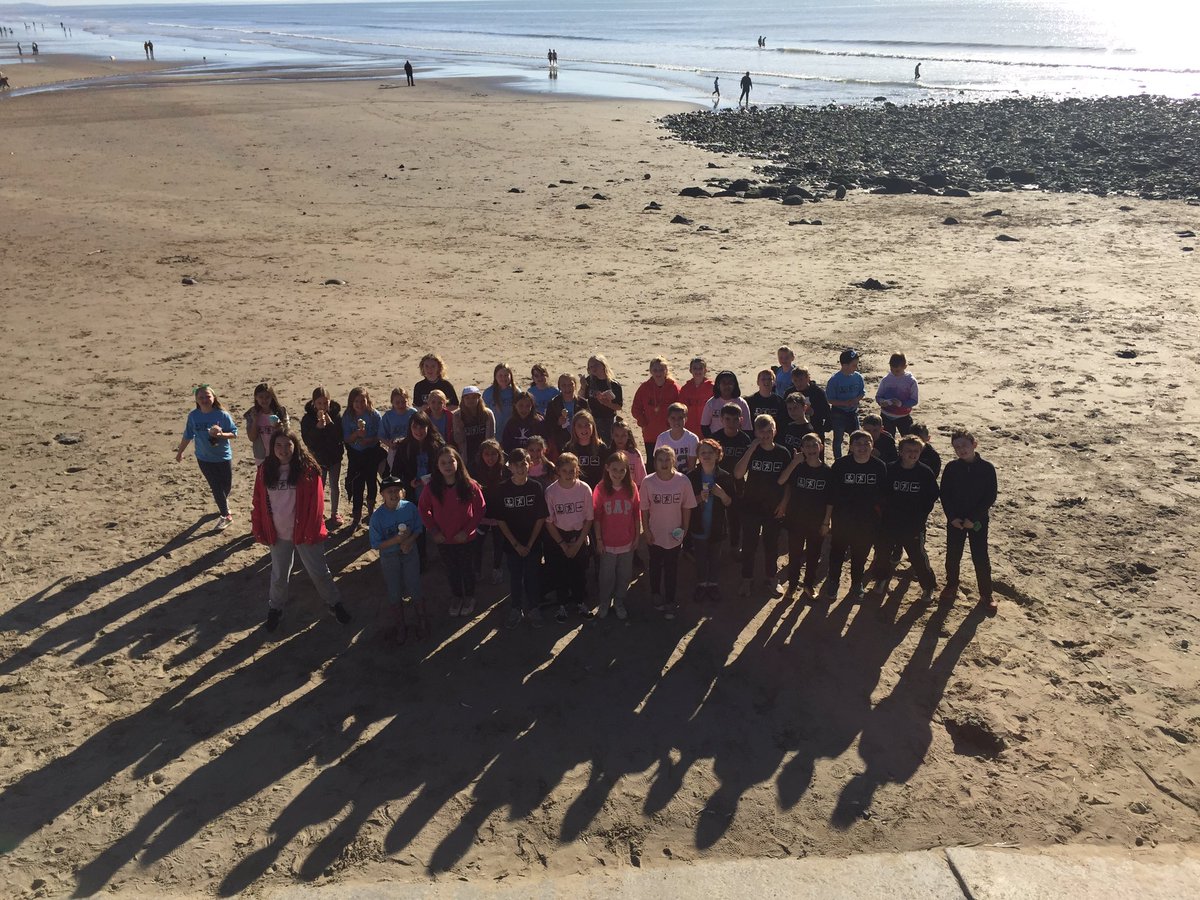 Stebonheath4's tweet photo. Last day ice cream at the beach with our new friends! #bigyn #stebo @BigynPrimarySch @PendineOutdoors Thank you for an amazing week!! https://t.co/lspq495V9a