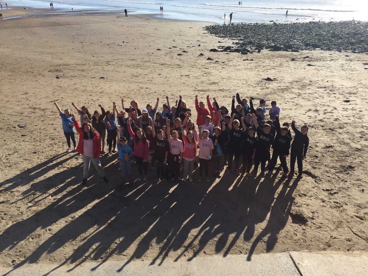 Stebonheath4's tweet photo. Last day ice cream at the beach with our new friends! #bigyn #stebo @BigynPrimarySch @PendineOutdoors Thank you for an amazing week!! https://t.co/lspq495V9a