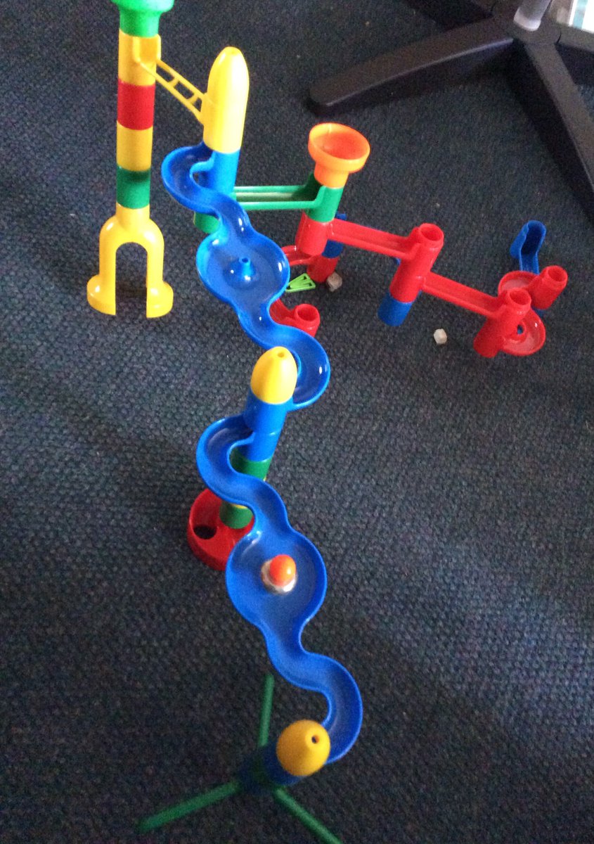 SmallhumansRfun's tweet photo. Friday free play going offfff. https://t.co/xw8hYdd2uG