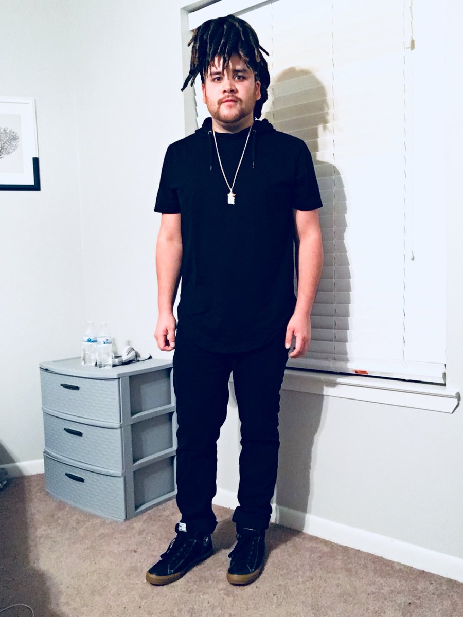 snotebookluna59's tweet photo. Happy Halloween mother fuckers 🎃 #TheWeeknd #glasstables #Halloween2017 https://t.co/f389M1XgBH