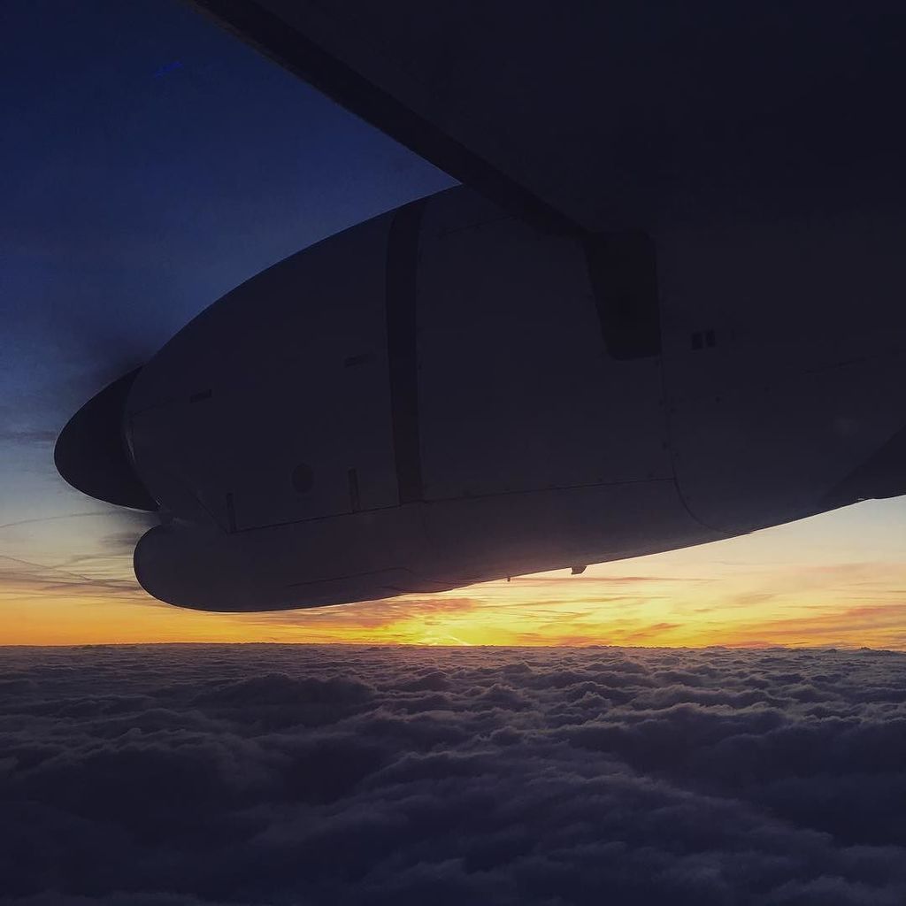 chrisphoto29's tweet photo. Magnifique #sunset ce matin direction #paris pour un shooting au #parcdisneyland https://t.co/FiJw1n3Vl4 https://t.co/ugDlH05410