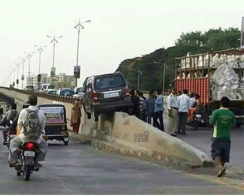 FawazSylvestre's tweet photo. Quand on suit Google maps en Afrique.. Essayez d'aller à @Sup_Telecom (Cotonou) via Google maps https://t.co/7F0zsDK3ka