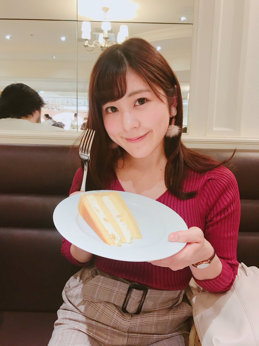 特典会でした〜☕️🍰💕
大好きなHARBS❤️❤️❤️
全部美味しいの。今日はミルクレープではなくマロンケーキを食べました😋💓秋らしいっ🌰

楽しい時間を、ありがとうございました☺️🎀