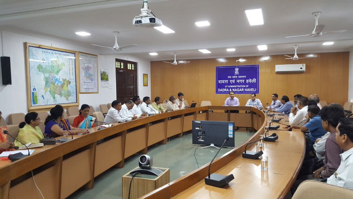 Meeting with elected members of local bodies, traders &amp; merchant associations regarding Pradhan Mantri Mudra Yojana @MudraCampaign #pmmy