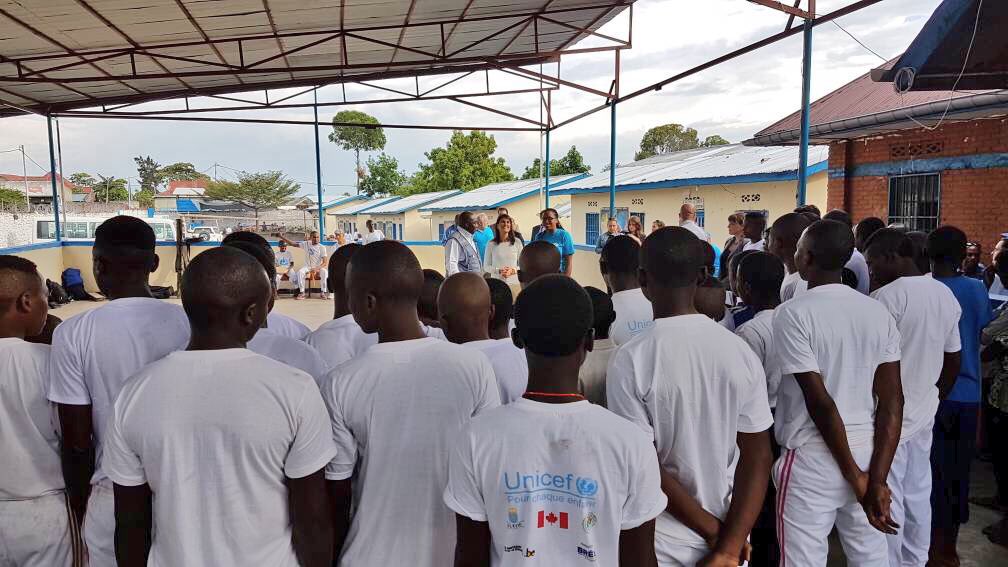 UNICEFDRC's tweet photo. #capoeira helps the reintegration of children formerly associated with armed groups in #DRC !

Ambassador Halley visited #CAJED in #Goma https://t.co/Vw4esc4eio