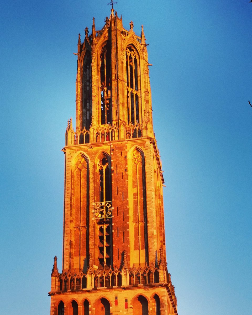 Sport_Utrecht's tweet photo. Zetten we in agenda! @EricRoeske: Yes! We hebben dé gedroomde datum voor #NKAtletiek! #Utrecht2018 Vr-Zo 22-24 juni https://t.co/2nGaI0OYJZ