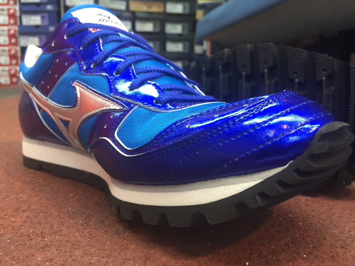steptrack's tweet photo. ビルトトレーナーNR3
発売予約段階で即完売した為、
急遽12月末に
追加生産＆販売が決定いたしました！ https://t.co/5PAl1kJjo4