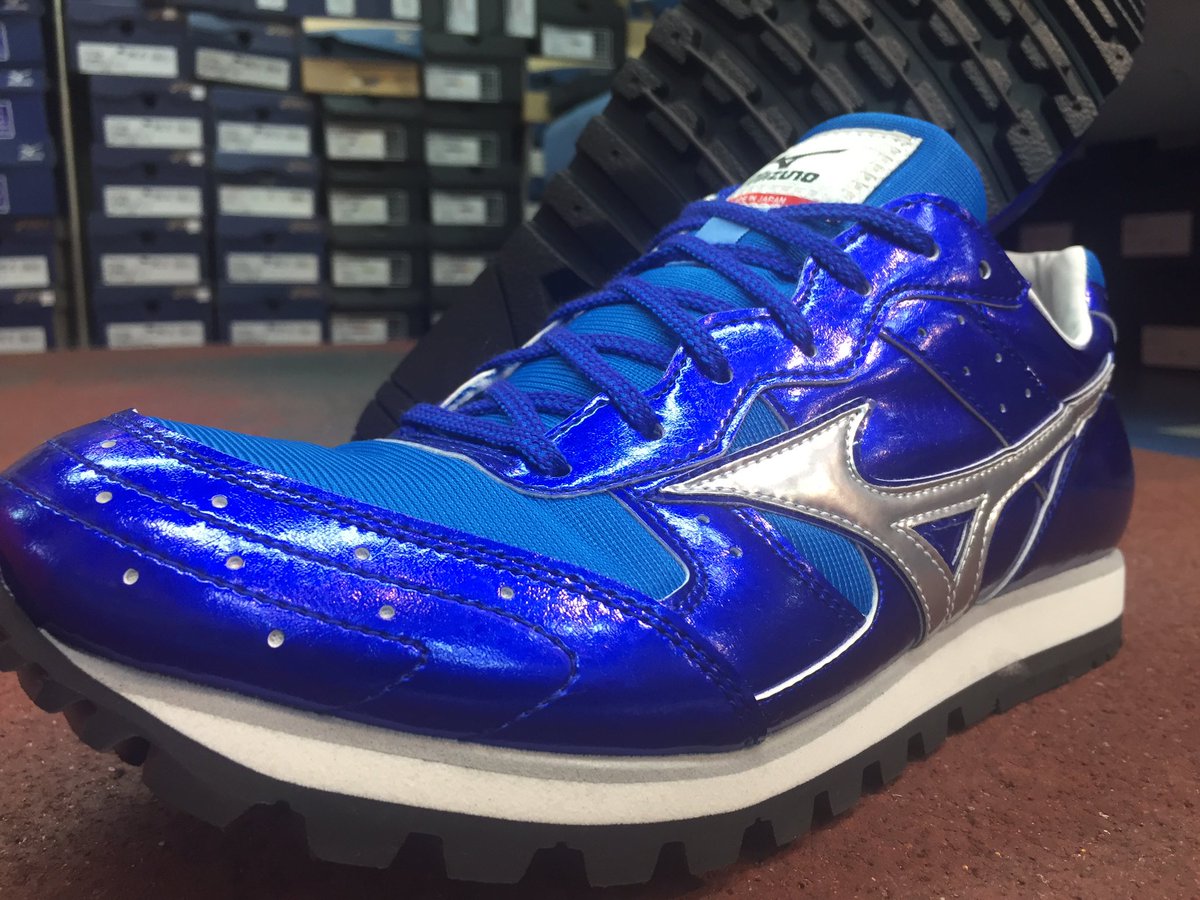 steptrack's tweet photo. ビルトトレーナーNR3
発売予約段階で即完売した為、
急遽12月末に
追加生産＆販売が決定いたしました！ https://t.co/5PAl1kJjo4