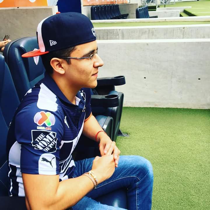 RazillaFC's tweet photo. @kikearratia de las filas de @Rayados a Razilla FC, delantero letal, huele el gol y cuenta un un gran disparo de larga distancia. https://t.co/G2OX0SfLSa