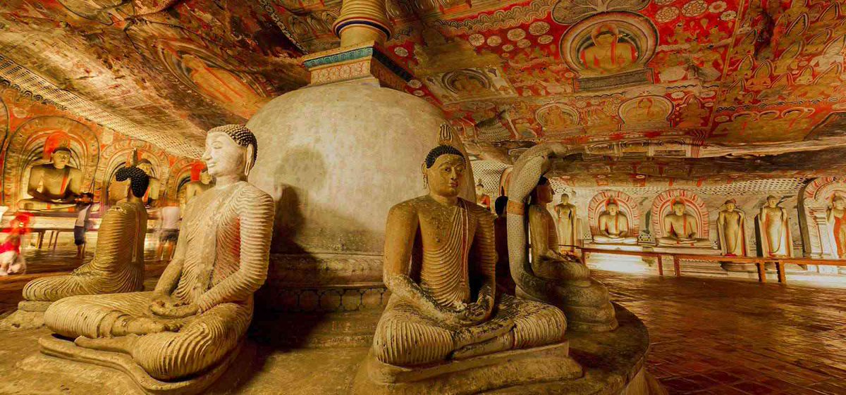 LifeLeisureSL's tweet photo. The beautiful Royal Rock Temple complex sits about 160m above the road in the southern part of Dambulla. 
#Dambulla  #CaveTemple #SriLanka https://t.co/Lk1betz4z4