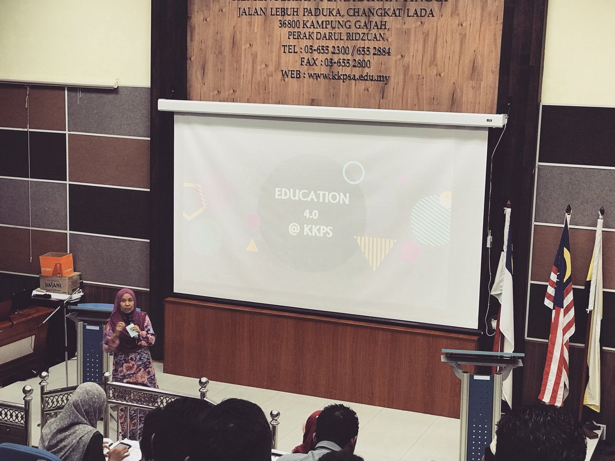 kkpasirsalak's tweet image. Sambil ikuti #bajet2018, kami juga tekun mendengar pembentangan tentang Education 4.0 #kolejkomunitipasirsalak
#soaringupward