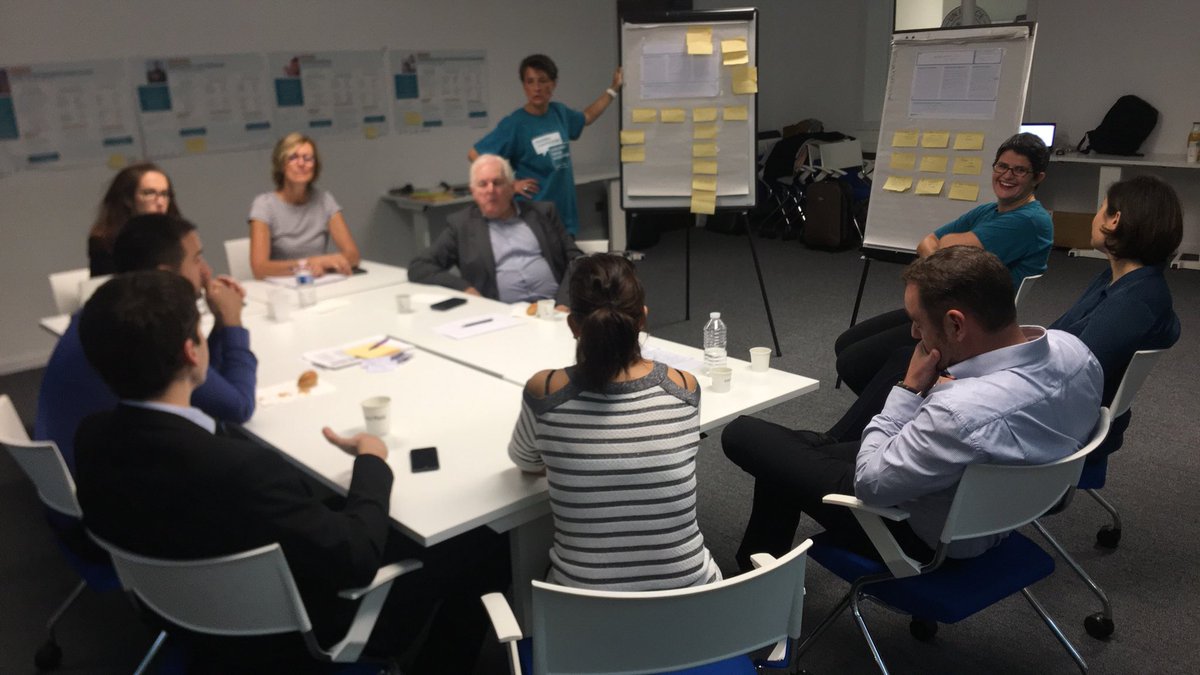maroone7's tweet photo. Et hop J-2 ! 
Ce matin les teams planchent sur les idées ... comment les formaliser concrètement, quels critères sélectionner?
#CoDesignPros https://t.co/BH5SNWWs5v