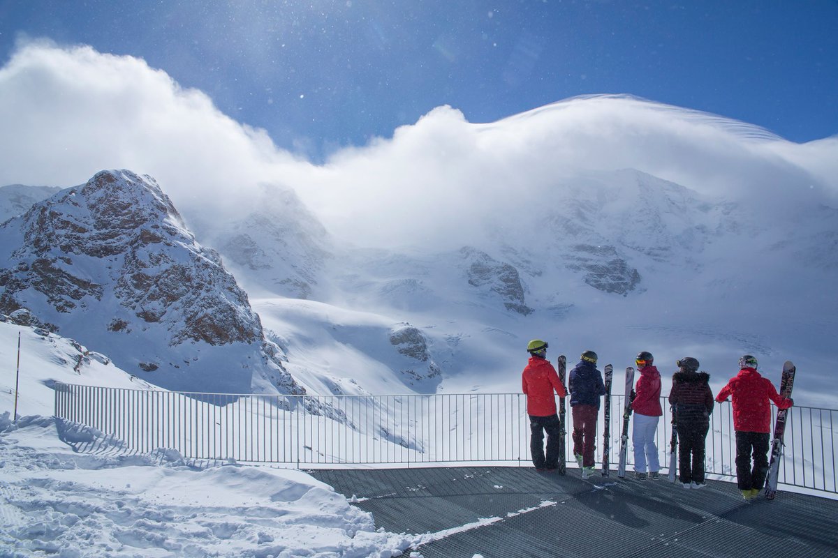 stmoritz_ch's tweet photo. Any plans for the weekend? Choose between hiking and biking in and around #stmoritz or skiing on Diavolezza Lagalb! https://t.co/sbmEt6NC1M
