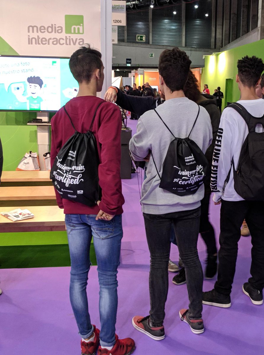 Med_Interactiva's tweet photo. ¿Todavía no tienes tu mochila #CertificaTIC? Ven ya a nuestro #stand12I06 y ¡consíguela junto a otros regalos! #SIMOEDU17 | #MISIMO2017 https://t.co/0GbdBKiZiE