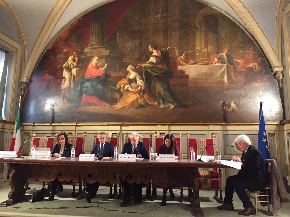 Parlando di #contraffazione a #Diplomacy, il festival della diplomazia